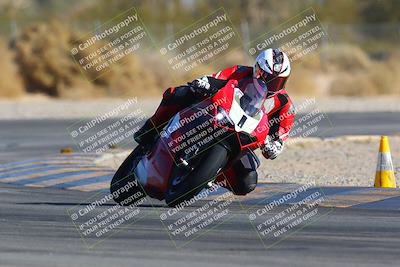 media/Jan-14-2024-SoCal Trackdays (Sun) [[2e55ec21a6]]/Turn 2 (1025am)/